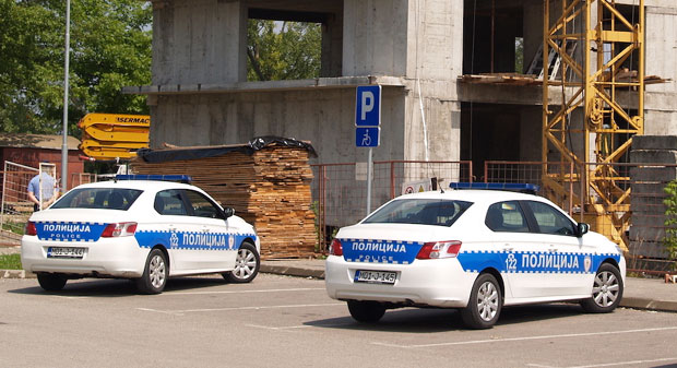 Радник из Сребреника повређен на грађевини: Ужас код Бањалуке, мушкарац пао с крова и поломио кичму
